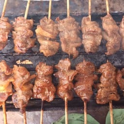 ข้าวเหนียวหมูปิ้งย่างสูตรดั้งเดิม