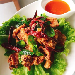 หมูทอดใบมะกรูดกรอบ