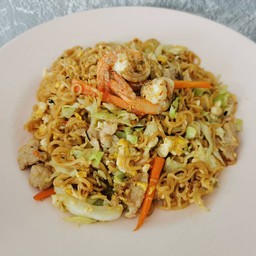 มาม่าผัดไข่