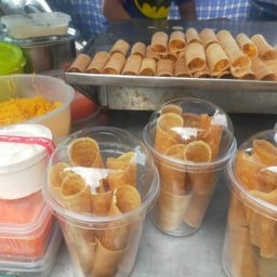ขนมเบื้อง&เนยกรอบ ร้านลุงโย