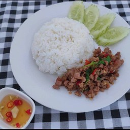 ข้าวกะเพราเนื้อ
