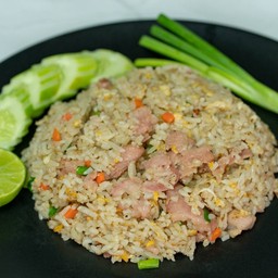 ข้าวผัดเบคอน