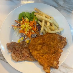 สเต็กอกไก่+ไก่กรอบ