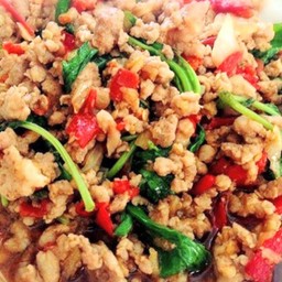 กระเพราหมูสับเป็นกับ