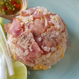 ข้าวผัดเบคอน