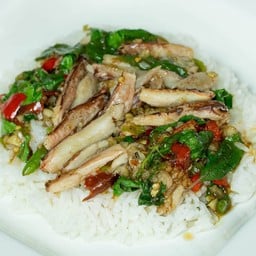 กระเพราปูราดข้าว