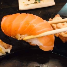 ซูชิแซลมอน