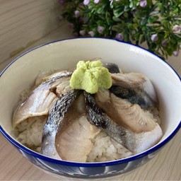 ข้าวหน้าซาบะดองเบิร์น