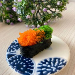 ไข่กุ้ง ยำสาหร่าย