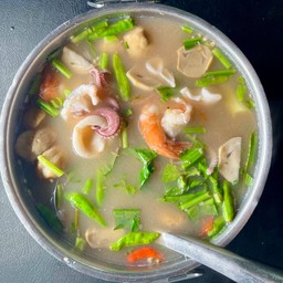 ต้มยำโป๊ะแตก