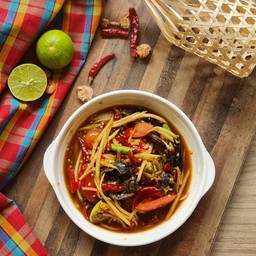 A14ตำปูปลาร้า Papaya salad with salted crab and pickled fish