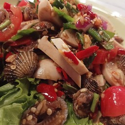 ตำหอยแครงหมูยอ