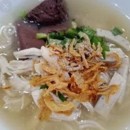 ก๋วยจั๊บญวน (ไก่ฉีก+หมูยอ)