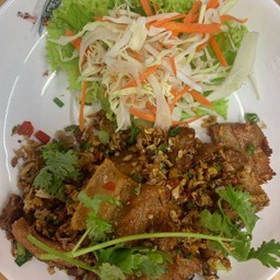 หมูสามชั้นคั่วพริกเกลือ