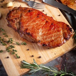 สเต็กเนื้อโคขุน(สันนอก)