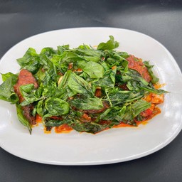 ปลาดุกทอดกรอบผัดเผ็ด