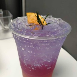 อัญชัญลิ้นจี่โซดา