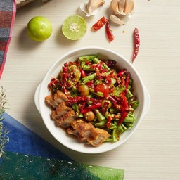 A02ตำถั่วหมูกรอบ Long Bean Thai Spicy with Crispy pork