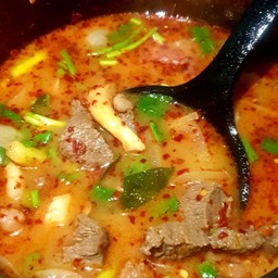 เนื้อวัว ต้มยำ น้ำข้น ฟรีข้าวเปล่า 1ถุง