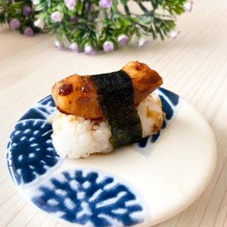 ซูชิท้องแซลมอน