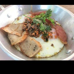 กุนเชียง + สลัด