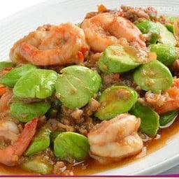 กุ้งสดผัดสะตอกระปิ