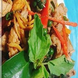 ผัดขี้เมาเนื้อ