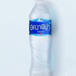 น้ำดื่มแช่เย็นให้พี่ไรเดอร์ 1 ขวด
