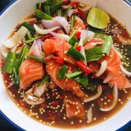 ยำปลาแชลม่อนปลาร้า