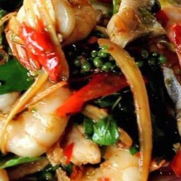 ผัดฉ่าทะเล