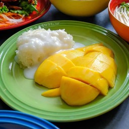 ข้าวเหนียวมะม่วงน้ำดอกไม้