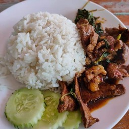 ผัดกระเพราเนื้อ