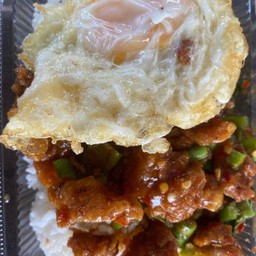 กระเพราะไก่กรอบไข่ดาว