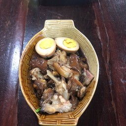 ครัว วราวุฒิ
