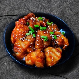 ข้าวไก่กรอบซอสเกาหลี+ซุปสาหร่าย