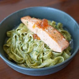 spaghetti pesto salmon 