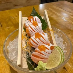 ซาซิมิท้องแซลมอน