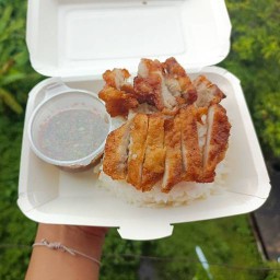 ข้าวหมูทอดชาแก้วโปรด