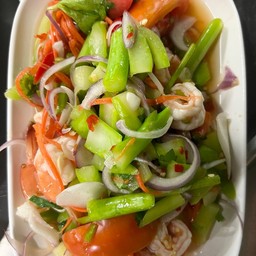 ยำคะน้ากุ้งสด