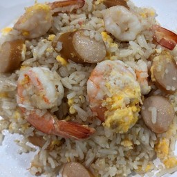 ข้าวผัดกุ้ง+ใส้กรอกไก่