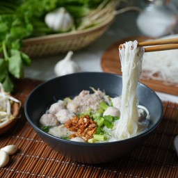 เส้นหมี่น้ำ-พิเศษ