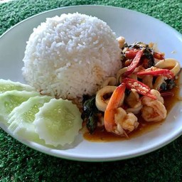 ข้าวกะเพราทะเล