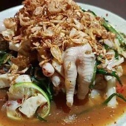 ตำก๋วยจั๊บตีนไก่