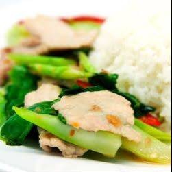 คะน้าหมูราดข้าว