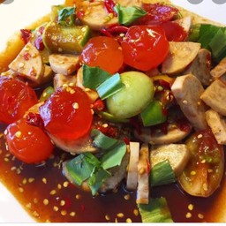 เหลาหมูยอไข่แดงเค็ม(ปลาร้า)