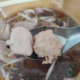 ก๋วยเตี๋ยวเนื้อตุ๋นเฮียปุ๊ย