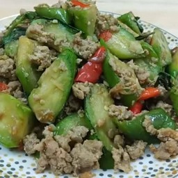ผัดมะเขือยาวหมูสับ