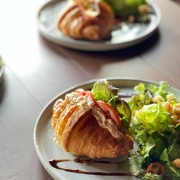 Tuna Creamcheese croissant
