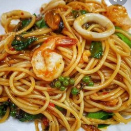 สปาเก็ตตี้ผัดขี้เมาทะเล