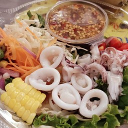 ยำปลาหมึก